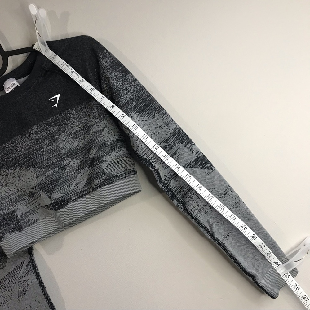 Gymshark cropped long sleeve top size small - Picture 9 of 9